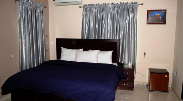 Easyreach Court Hotel