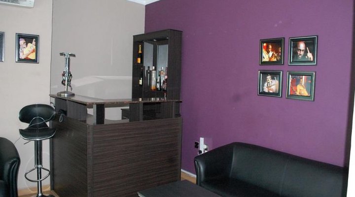 Easyreach Court Hotel