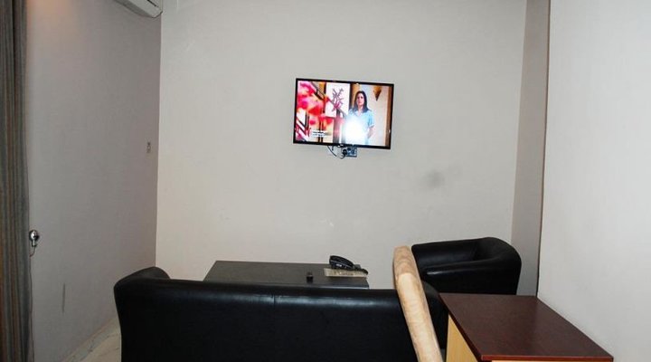 Easyreach Court Hotel