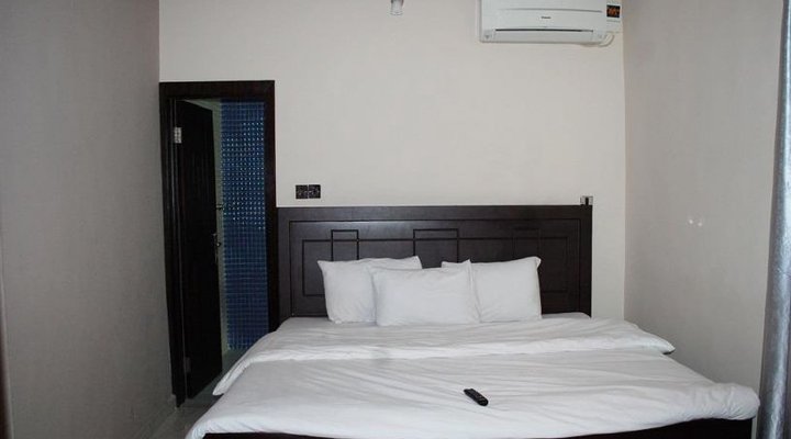 Easyreach Court Hotel