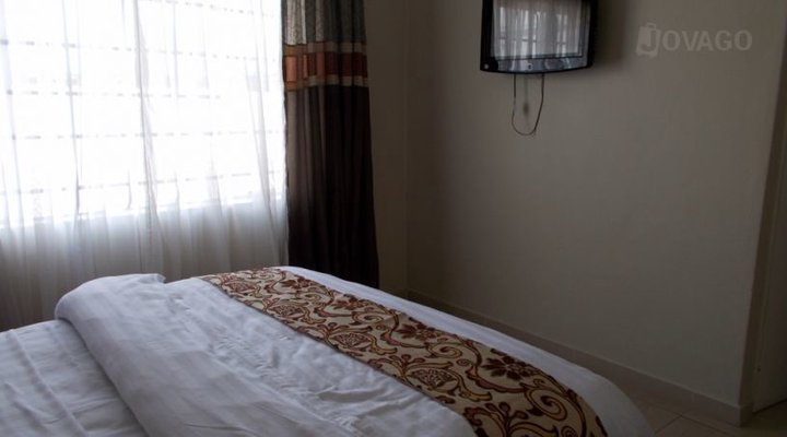 Gcwihaba Hills Lodge
