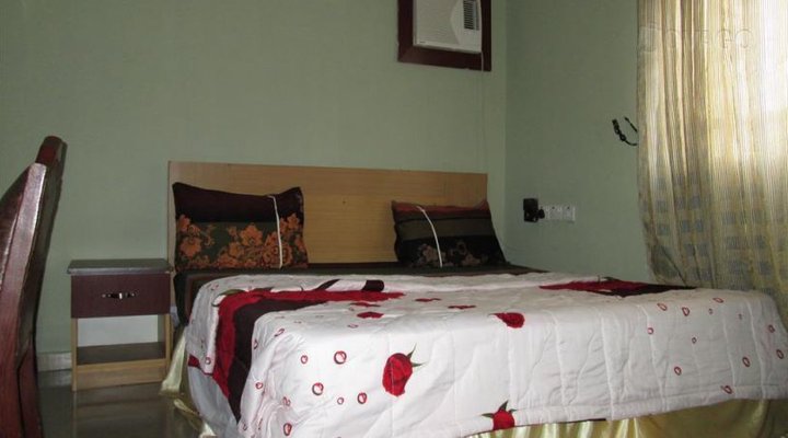 Emadarl Guest Inn