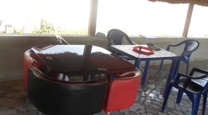 Damidoos Guest Inn