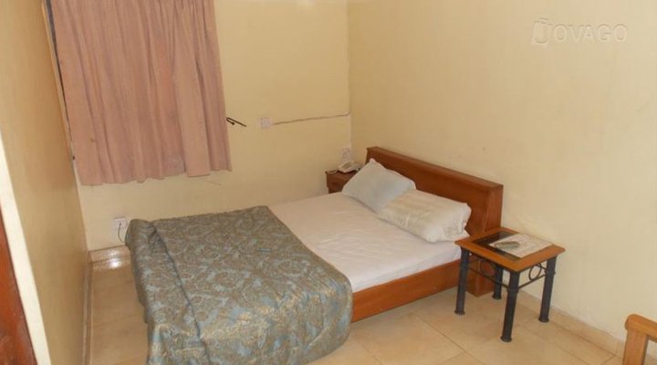 Relly Dees Guest House