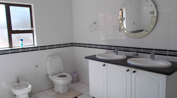 Living Guest House Executive