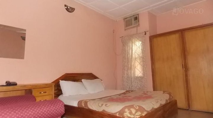 Tomaso Kings Palace Ltd 1