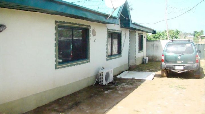 Favourite Guest House & Suites