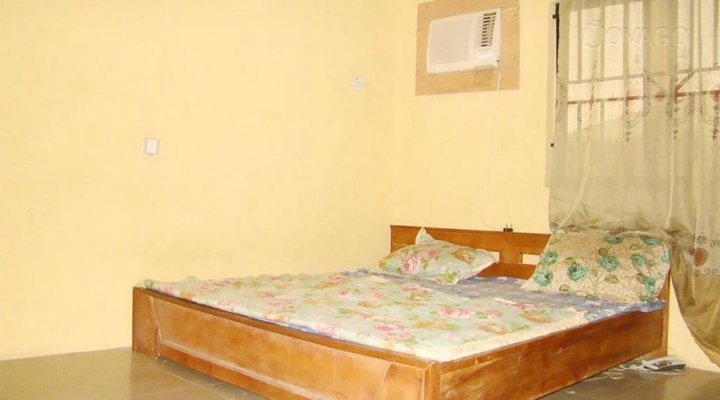 Favourite Guest House & Suites
