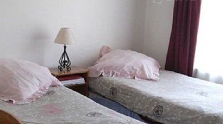 Brackendene Lodge, Zahra Guest House