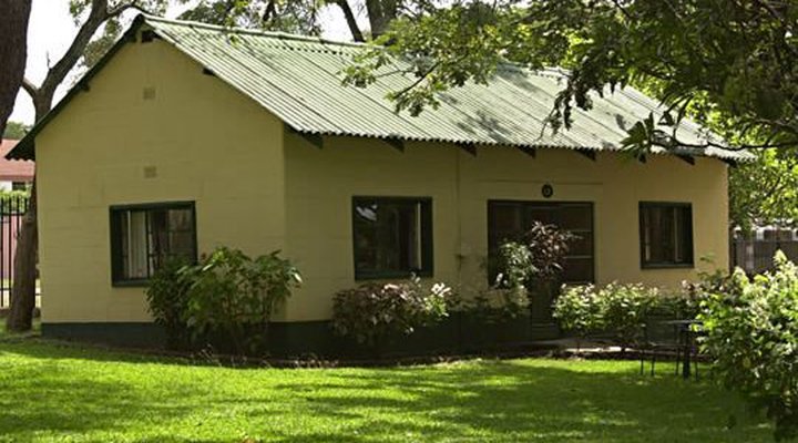 Victoria Falls Restcamp & Lodge