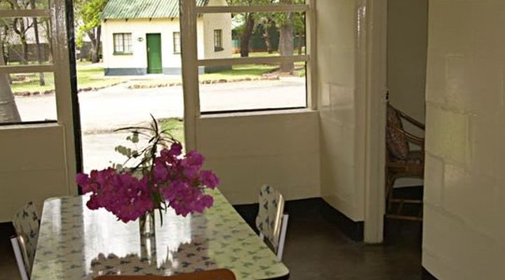 Victoria Falls Restcamp & Lodge