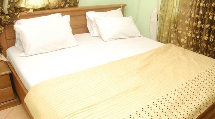 Eldorado Hotel & Suites