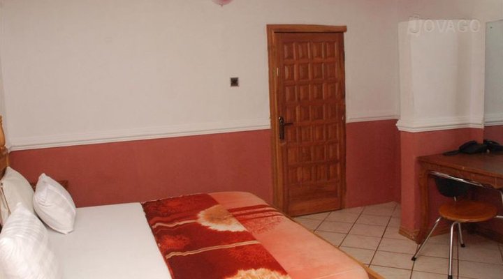 Eldorado Hotel & Suites