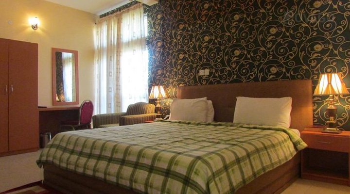 Universal Hotel Enugu