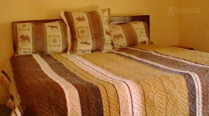 Kulula Lodge With Bowhunt Safaris- Victoria Falls