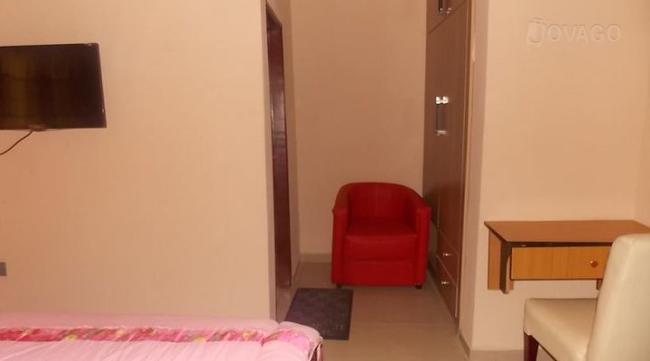 Tive Hotel & Suites Ltd