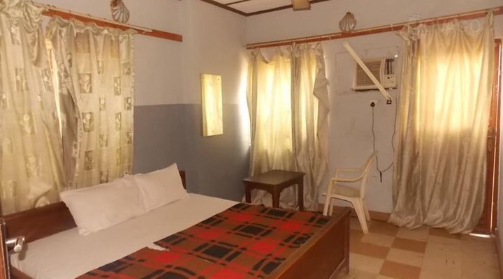 Top Restaurant & Nite Club Hotel