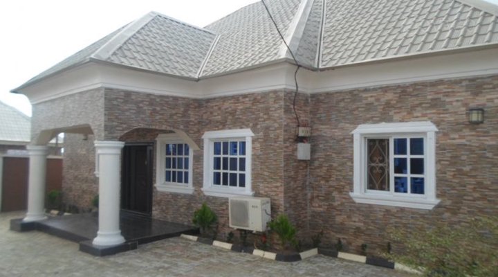 Golden Petal Lodge