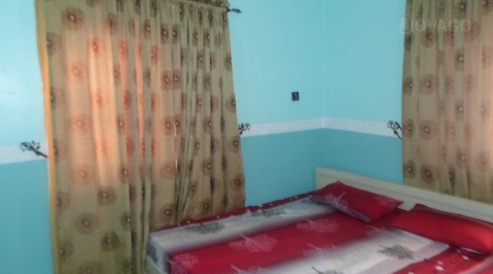 Golden Petal Lodge
