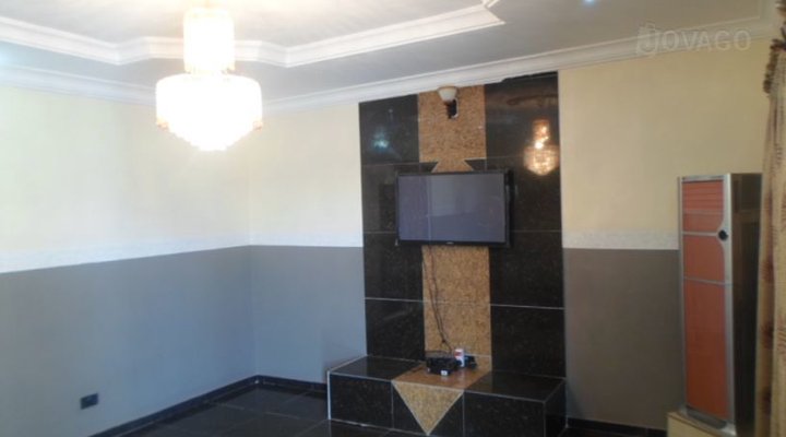 Golden Petal Lodge