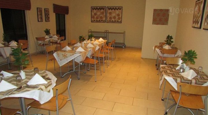 520 Hotel Akuna Lodge