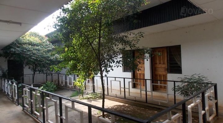 Paramount Peace Hotel