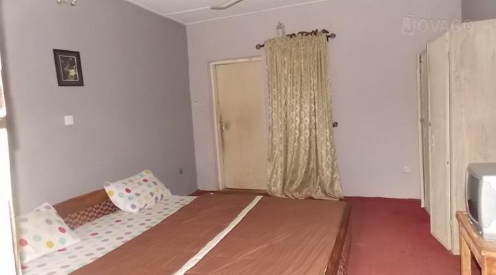 Paramount Peace Hotel