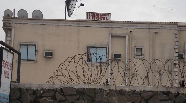 Creme Suites & Hotel