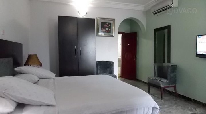 Transtell Suites & Service Apartment