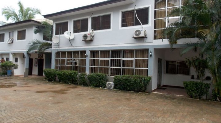 Daniels Court Hotel & Resort