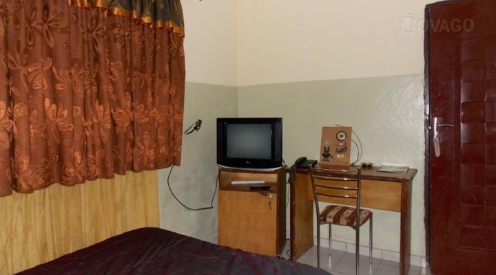 Daniels Court Hotel & Resort