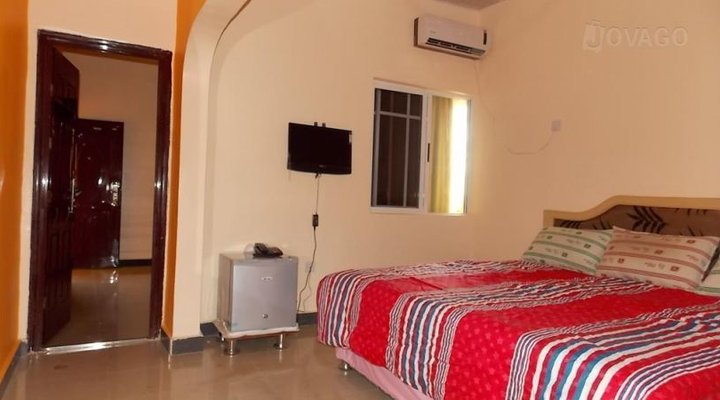 Deo Juvante Hotel & Suites