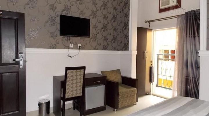 Eastern Emirate Hotel & Suites Ltd