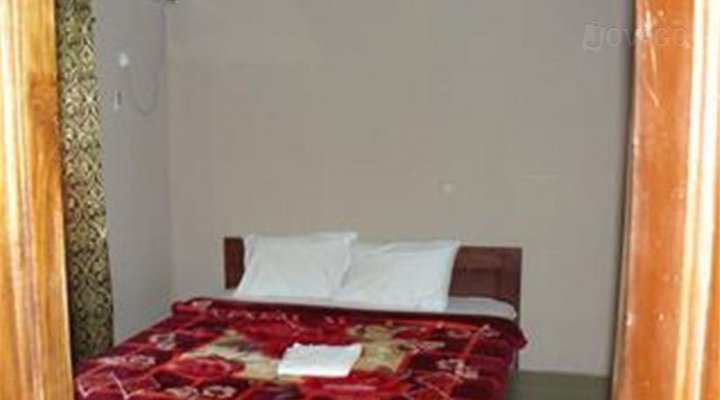 Peacock Hotel And Suites