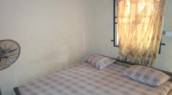 Area 'E' Oma Guesthouse