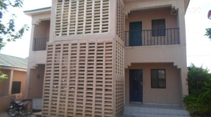 Area 'E' Oma Guesthouse