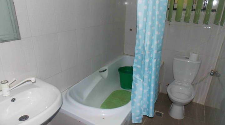 La Avril Hotel And Suites