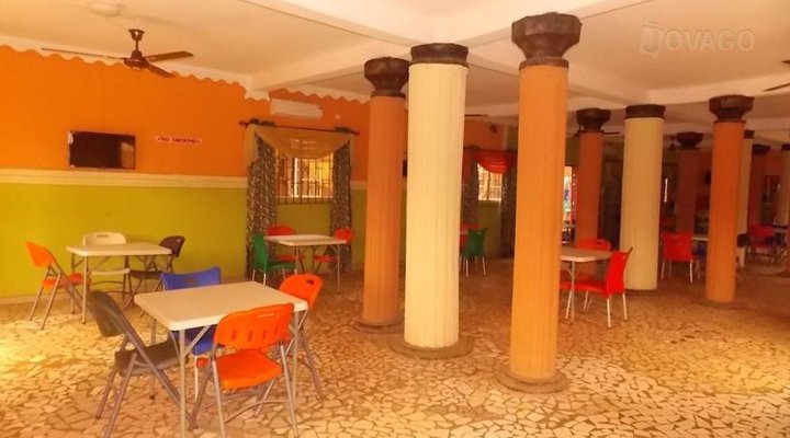 Ruejigan Hotel & Suites