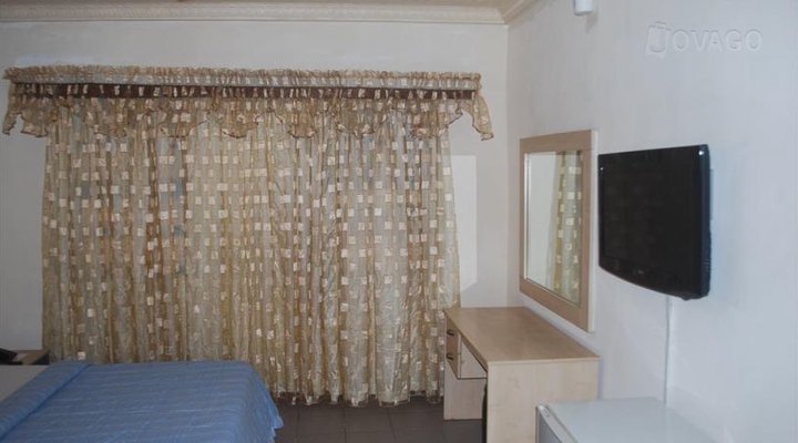 Amoni Hotel And Resort