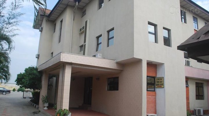 Amoni Hotel And Resort
