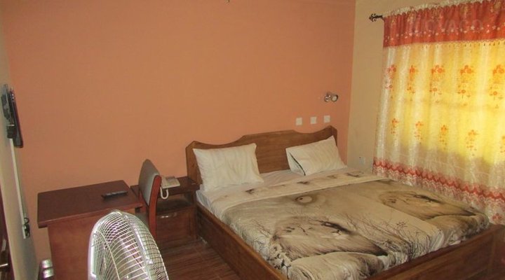 New Phase Hotel