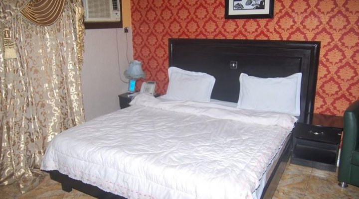 Daktad Suites And Event Centre
