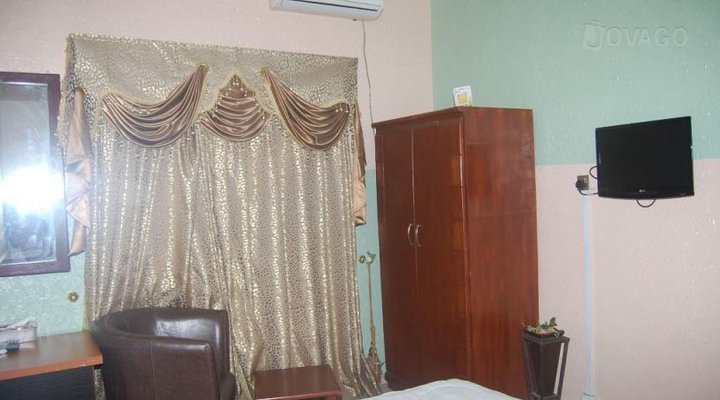 Daktad Suites And Event Centre