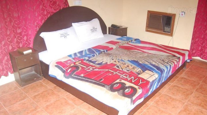 Moringa Suites