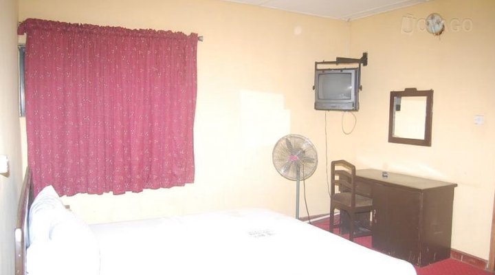 Moringa Suites