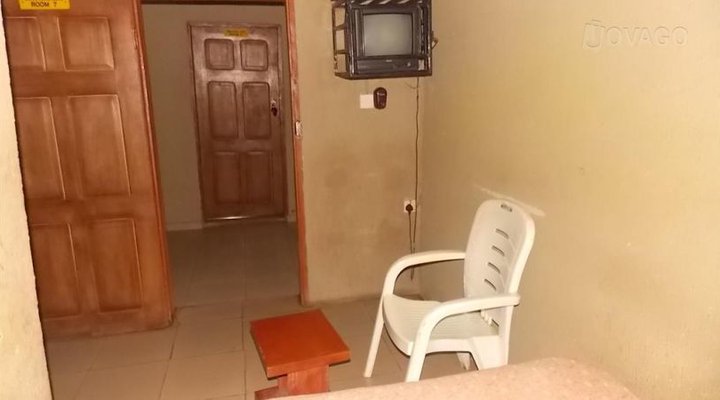 Mukas Royal Hotel and Suite