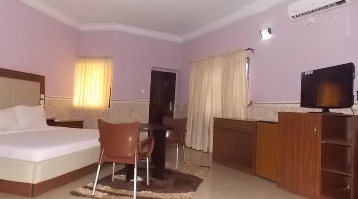 Epitome Hotel & Suites Ltd