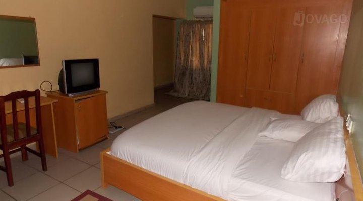 Epitome Hotel & Suites Ltd