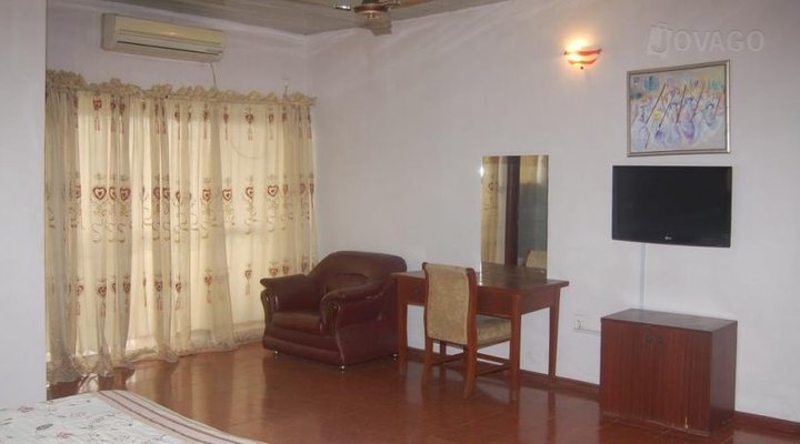 Lisabi Court Hotel