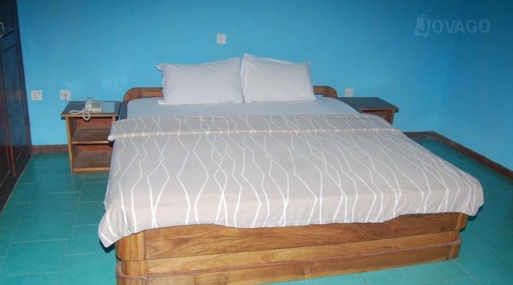 Lisabi Court Hotel